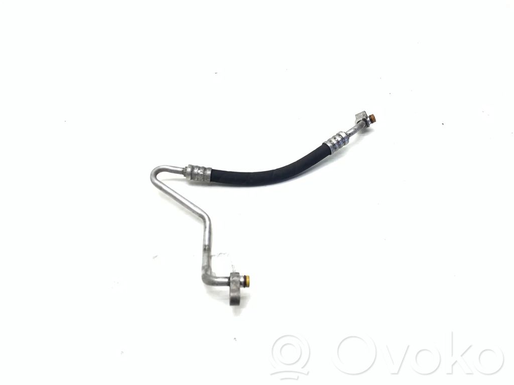 BMW 5 E60 E61 Ilmastointilaitteen putki (A/C) 