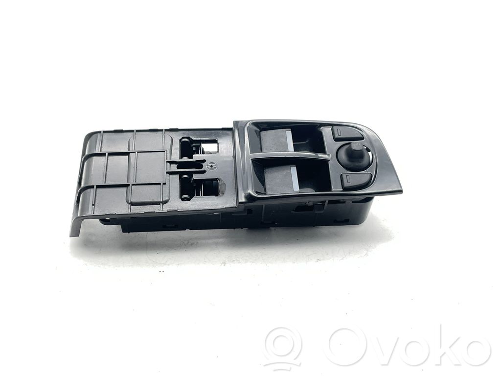 Przyciski szyb   BW8314540AA,SWEA05