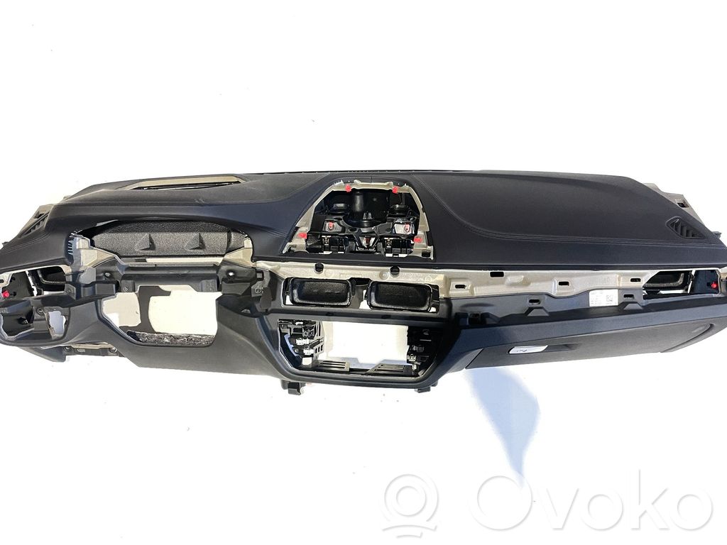BMW 5 G30 G31 G38 Deska rozdzielcza 