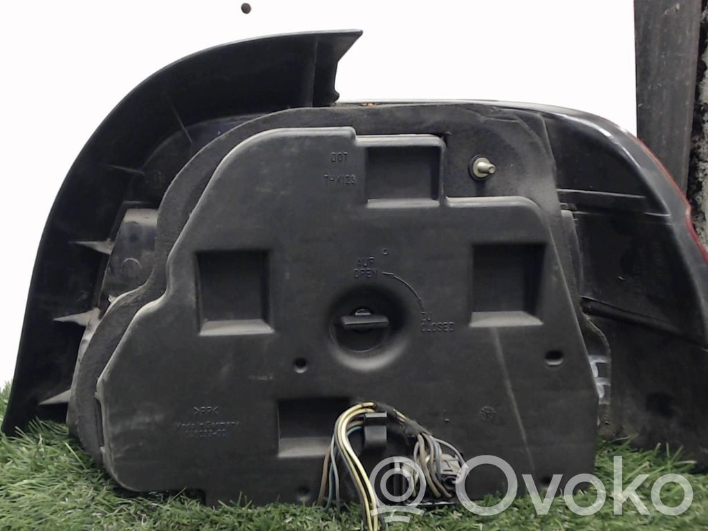 BMW 5 E39 Galinis žibintas kėbule 