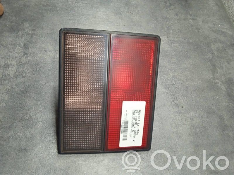 Renault 21 Tailgate rear/tail lights 