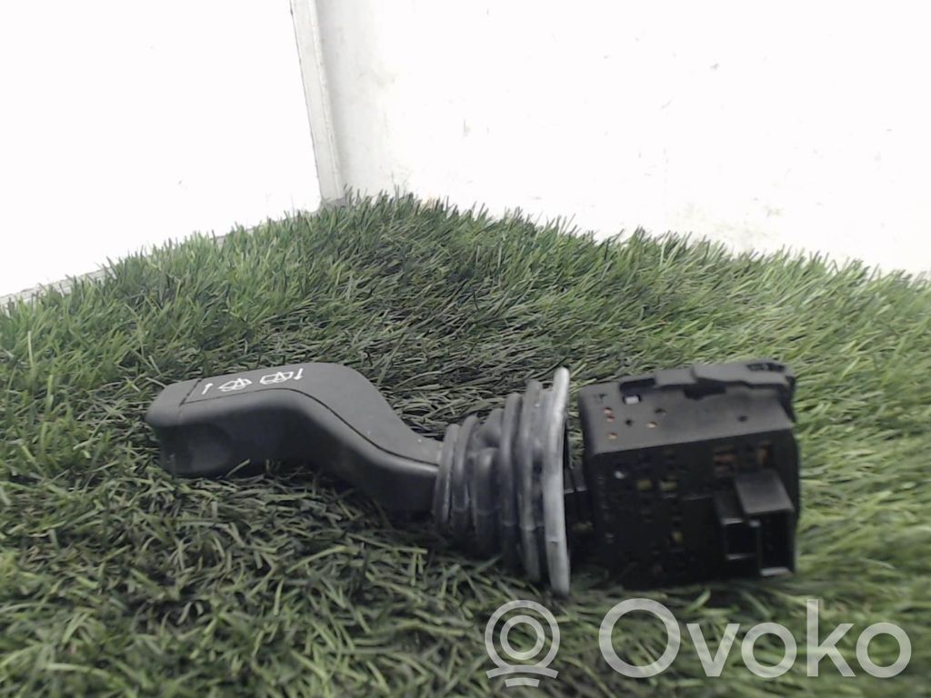 Opel Meriva A Valytuvų rankenėlė 