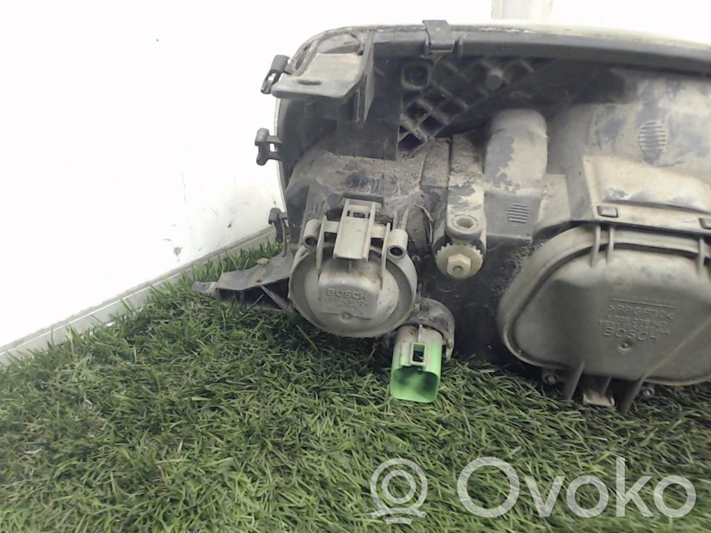Ford Fiesta Headlight/headlamp 