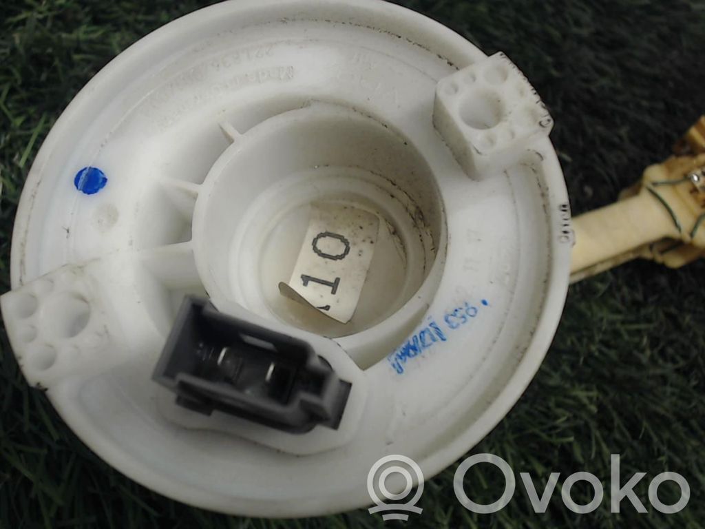 Mercedes-Benz E W210 Fuel level sensor 