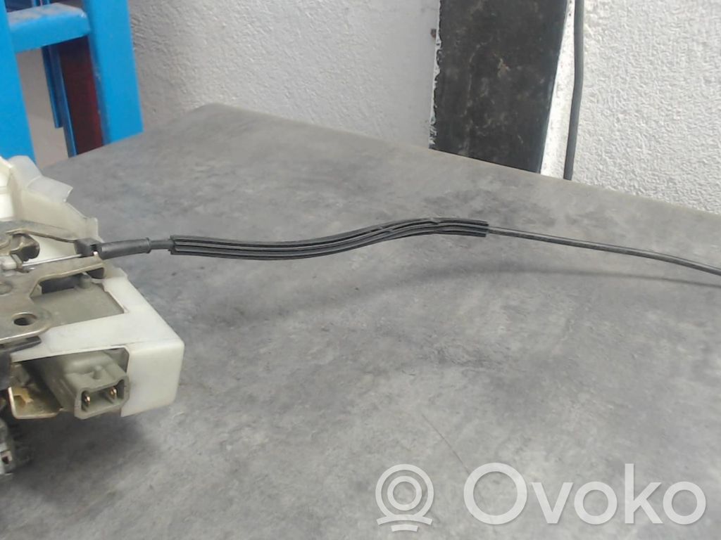 Renault Clio II Front door lock 
