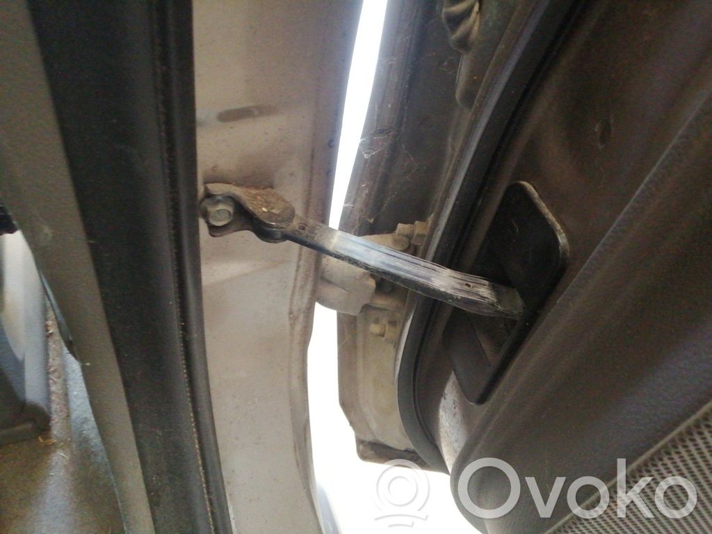 Nissan Note (E11) Rear door check strap stopper 