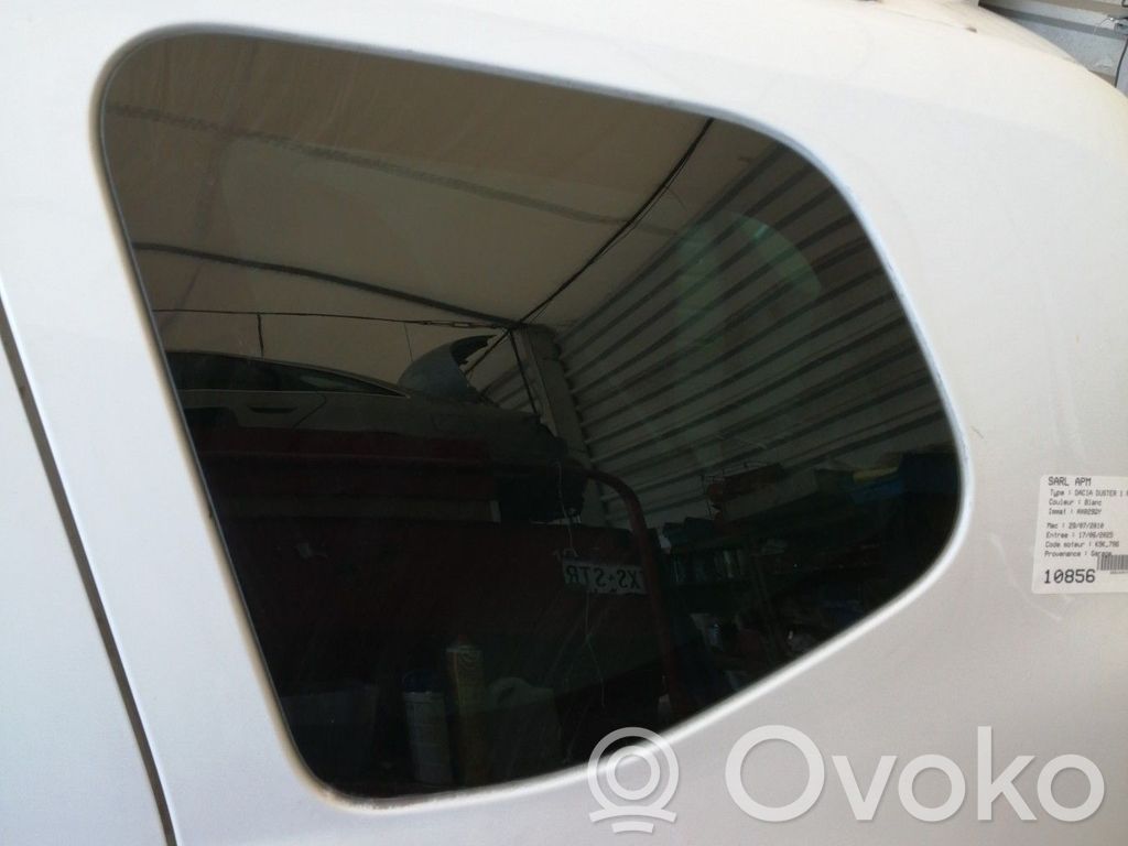Dacia Duster Rear side window 