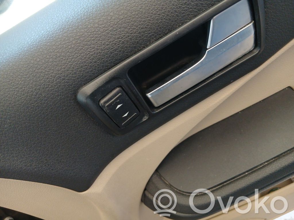 Ford C-MAX I Electric window control switch 