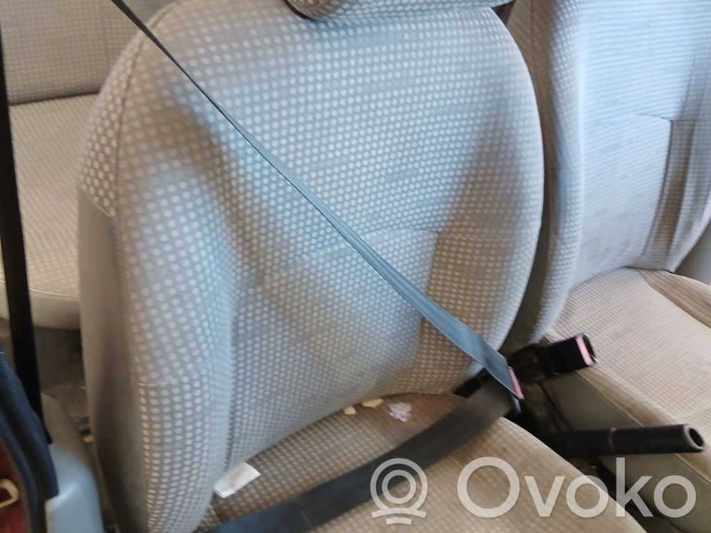 Renault Kangoo I Cinturón delantero 
