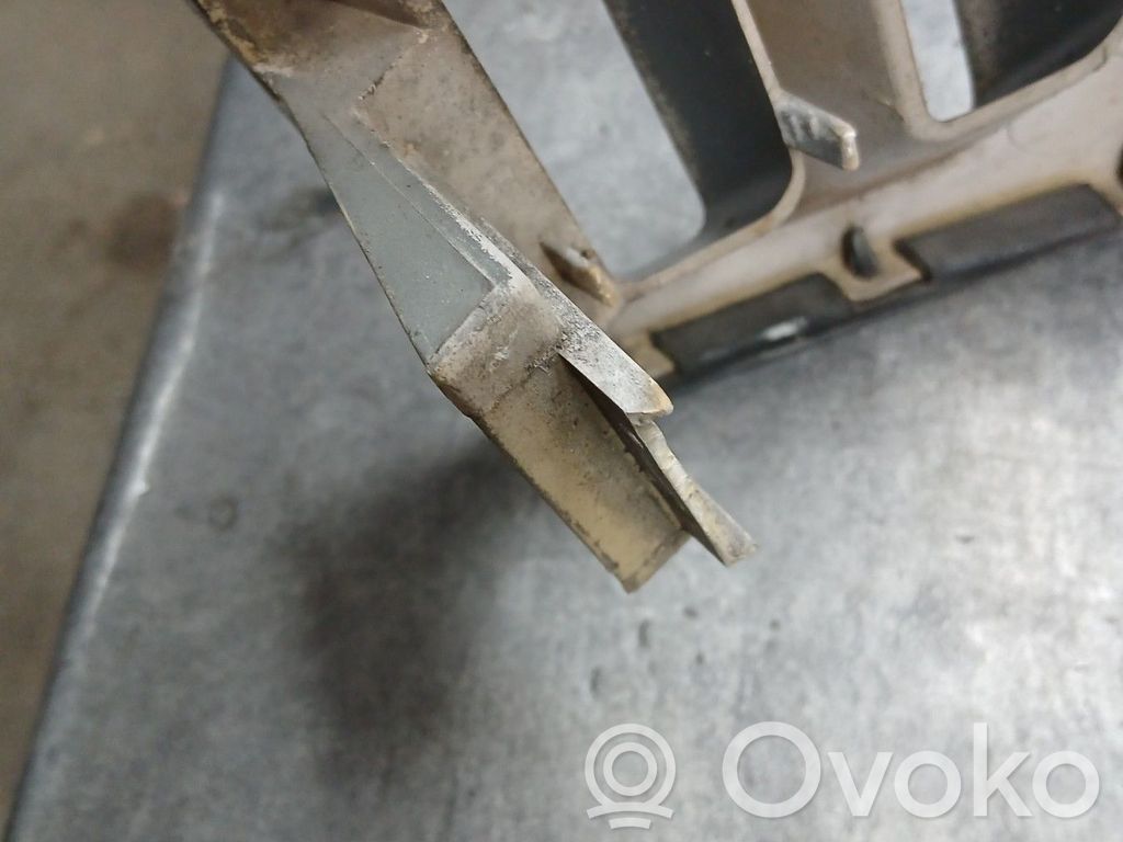 Fiat Uno Priekšējais režģis 
