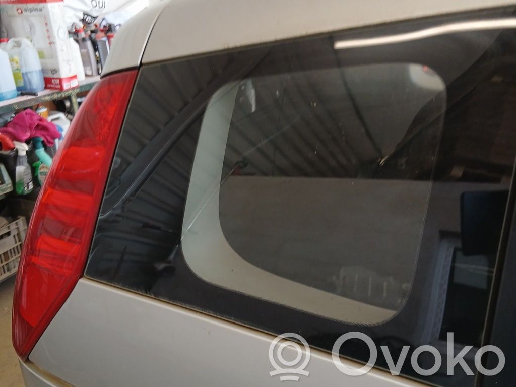 Rear side window   CC3362950E9D