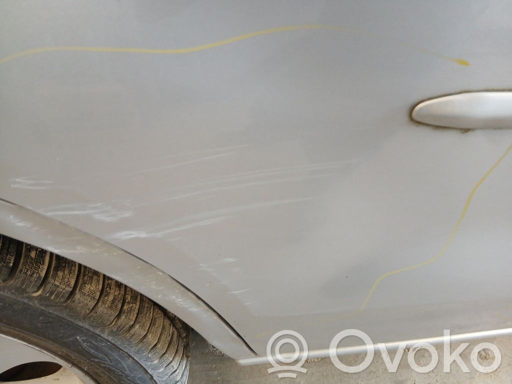 Mazda 5 Šoninės slankiojančios durys 