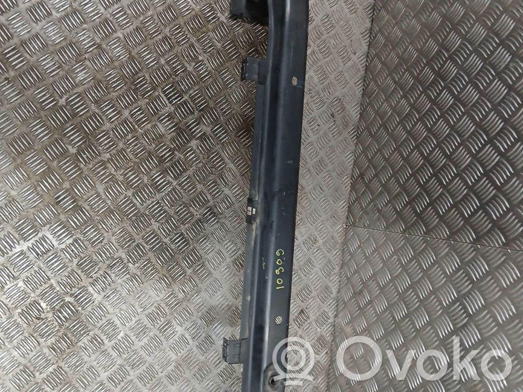 Citroen C3 Priekšpusē bampera sija / balka 