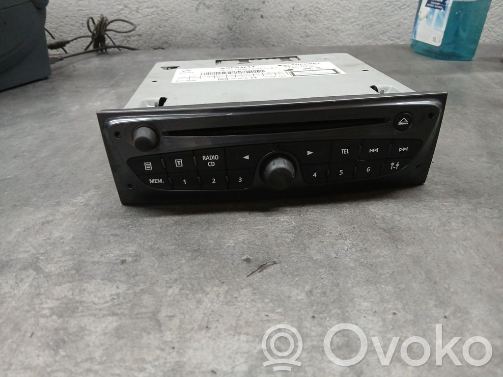Renault Clio III Radio/CD/DVD/GPS head unit 