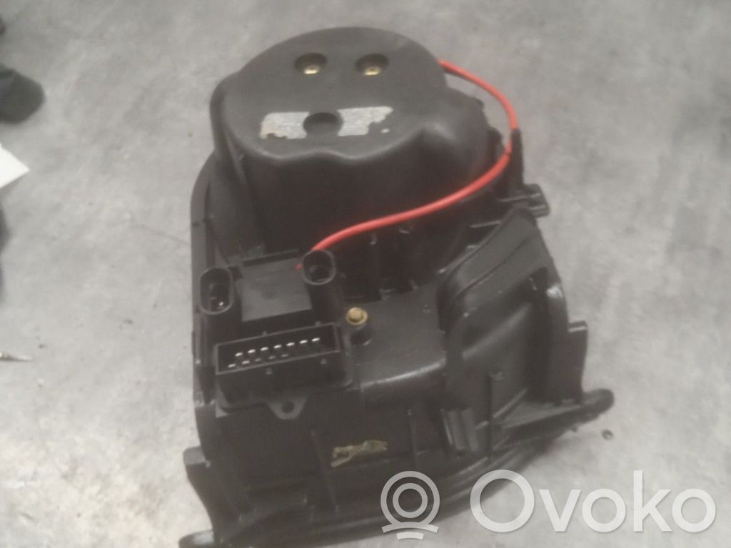 Renault Clio II Lämmittimen puhallin 