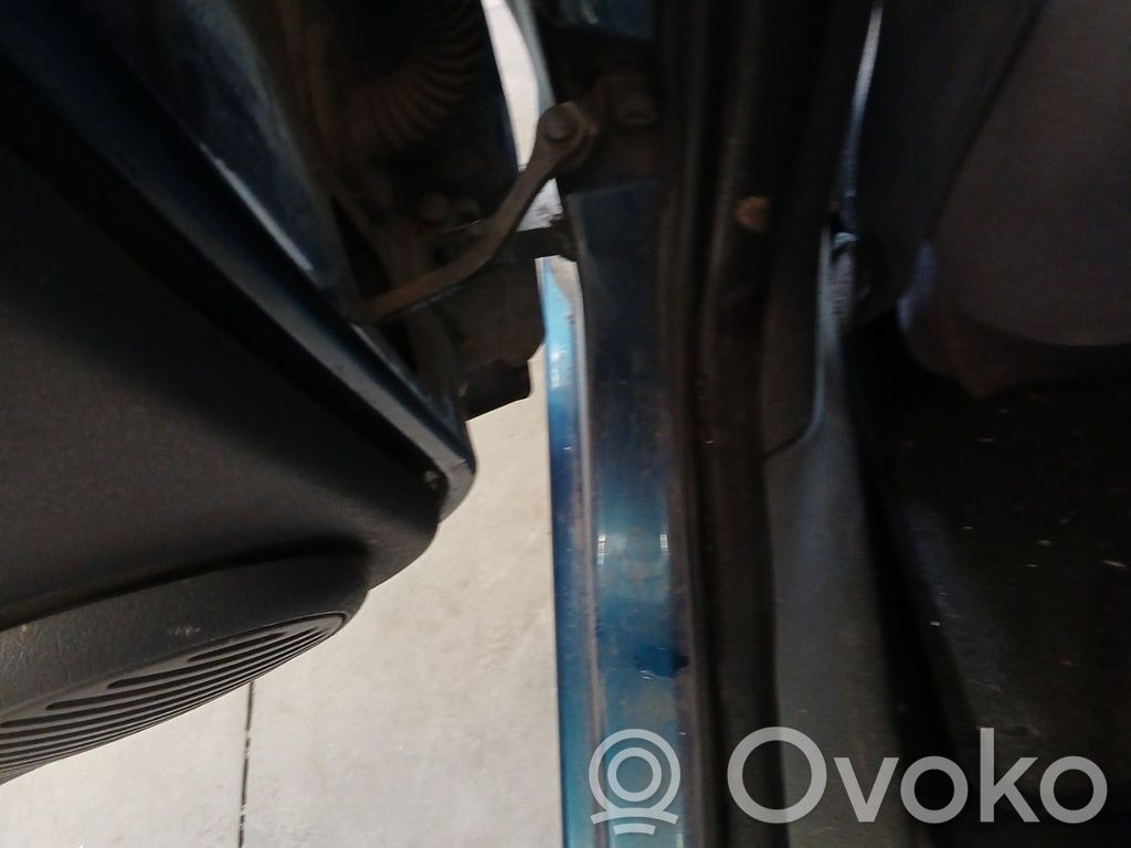 Renault Clio II Ogranicznik drzwi tylnych 
