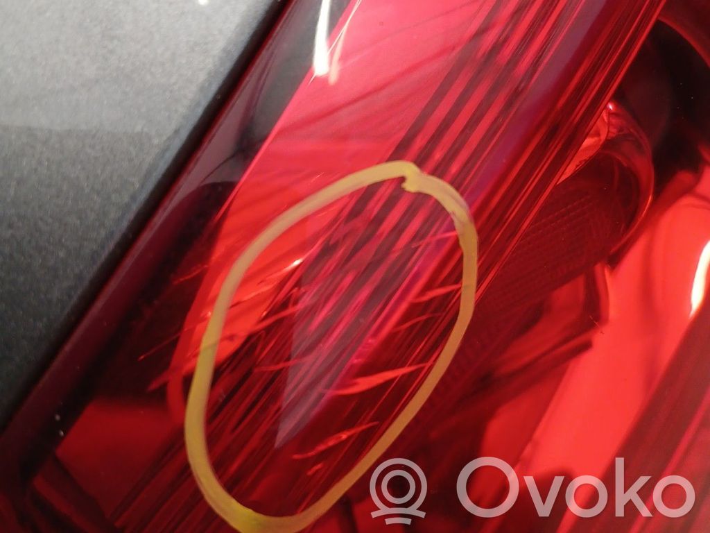 Volkswagen Touareg II Luci posteriori 