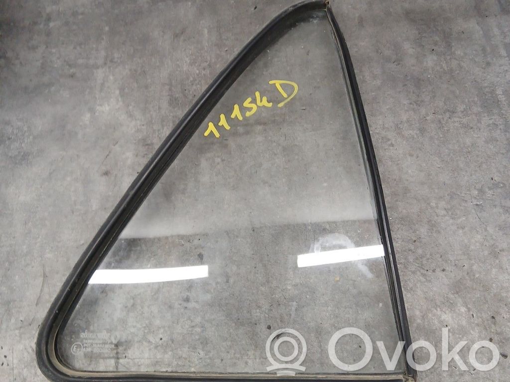 Renault Super R5 Ventanilla de ventilación de la puerta trasera 