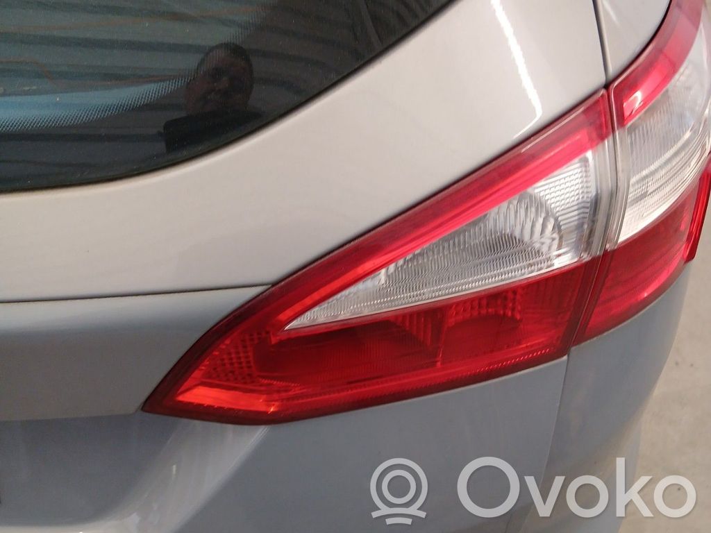 Ford Focus Tailgate rear/tail lights 