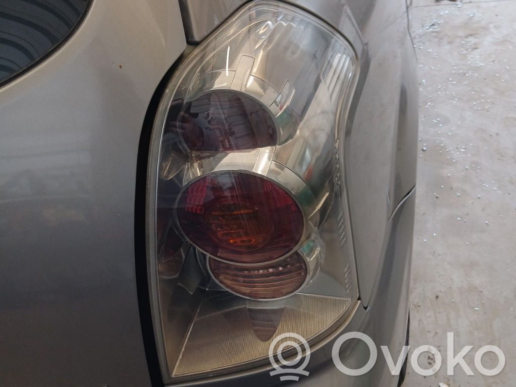 Toyota Corolla Verso E121 Takavalot 