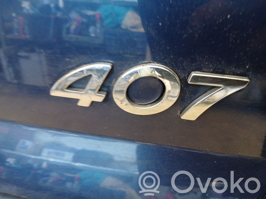 Peugeot 407 Tailgate opening switch 