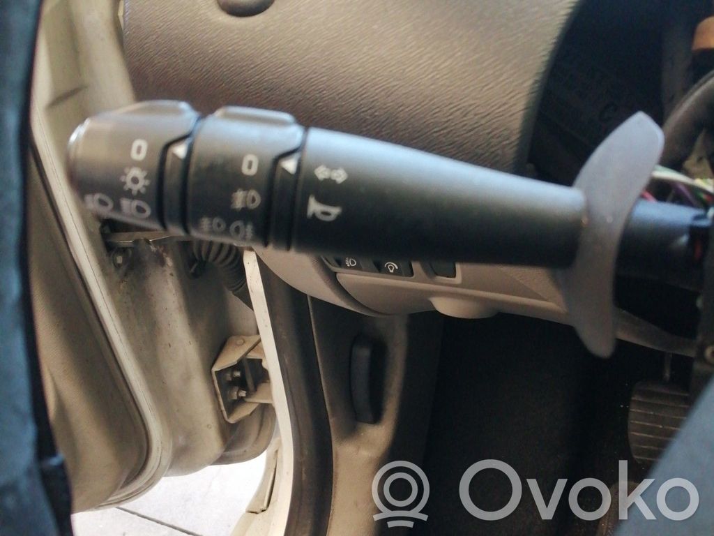 Renault Twingo II Palanca de intermitentes 
