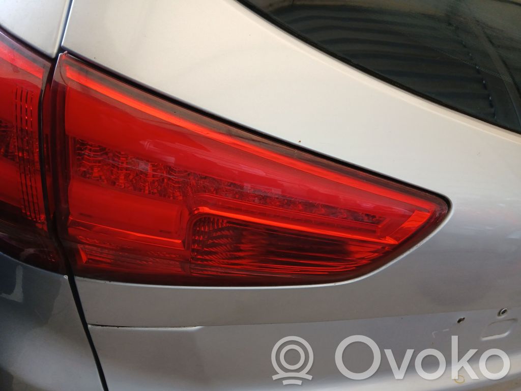 KIA Ceed Takaluukun takavalot 
