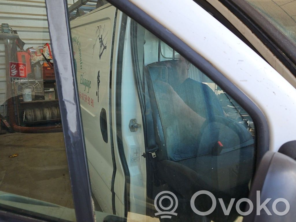 Renault Trafic II (X83) Puerta delantera 