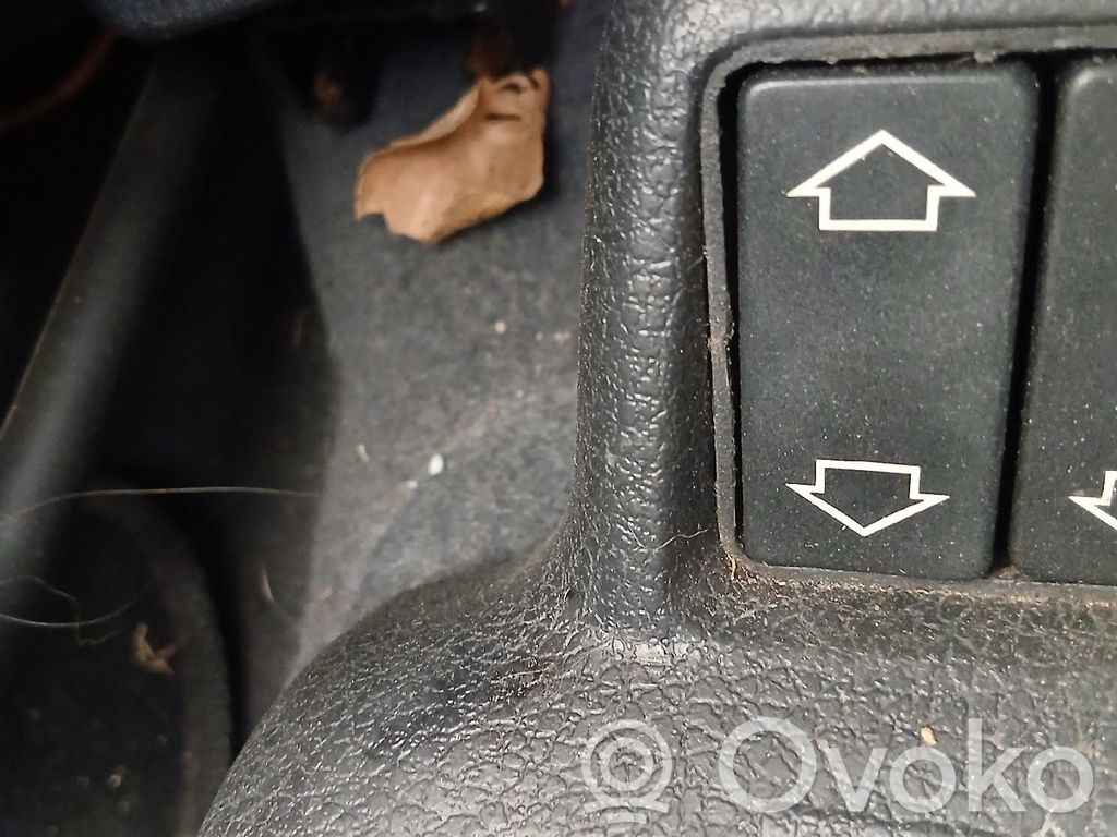 Peugeot 106 Elektrisko logu slēdzis 