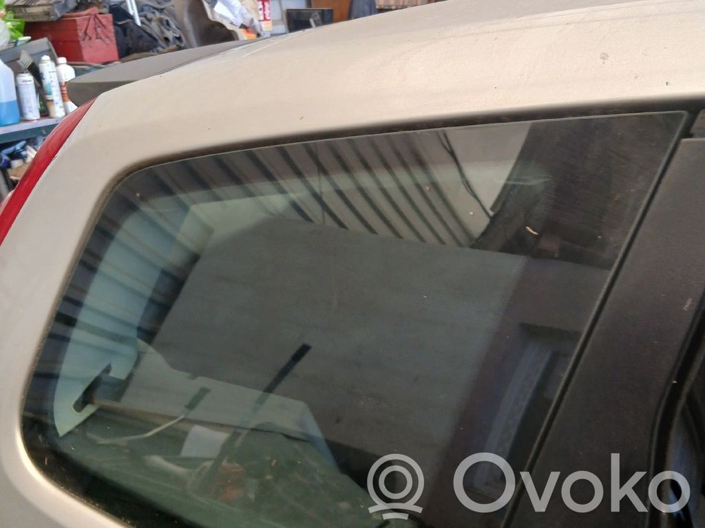 Ford C-MAX I Rear side window 