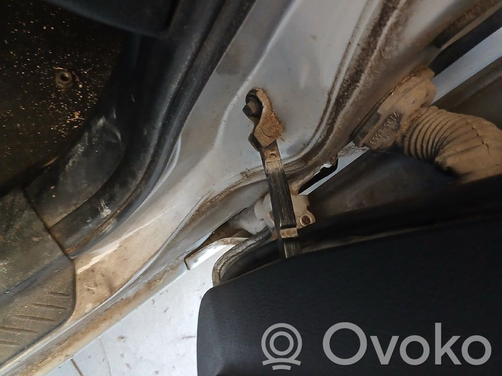 Mazda 2 Etuoven pidätin 