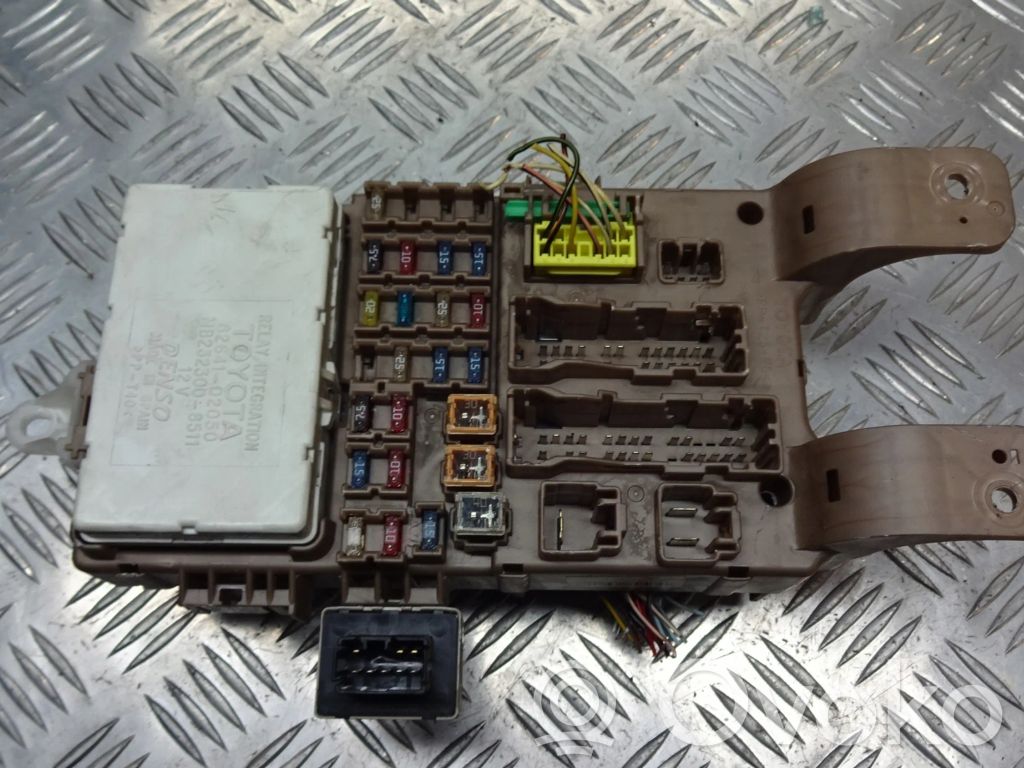 Toyota Corolla E120 E130 Capac cutie siguranțe 