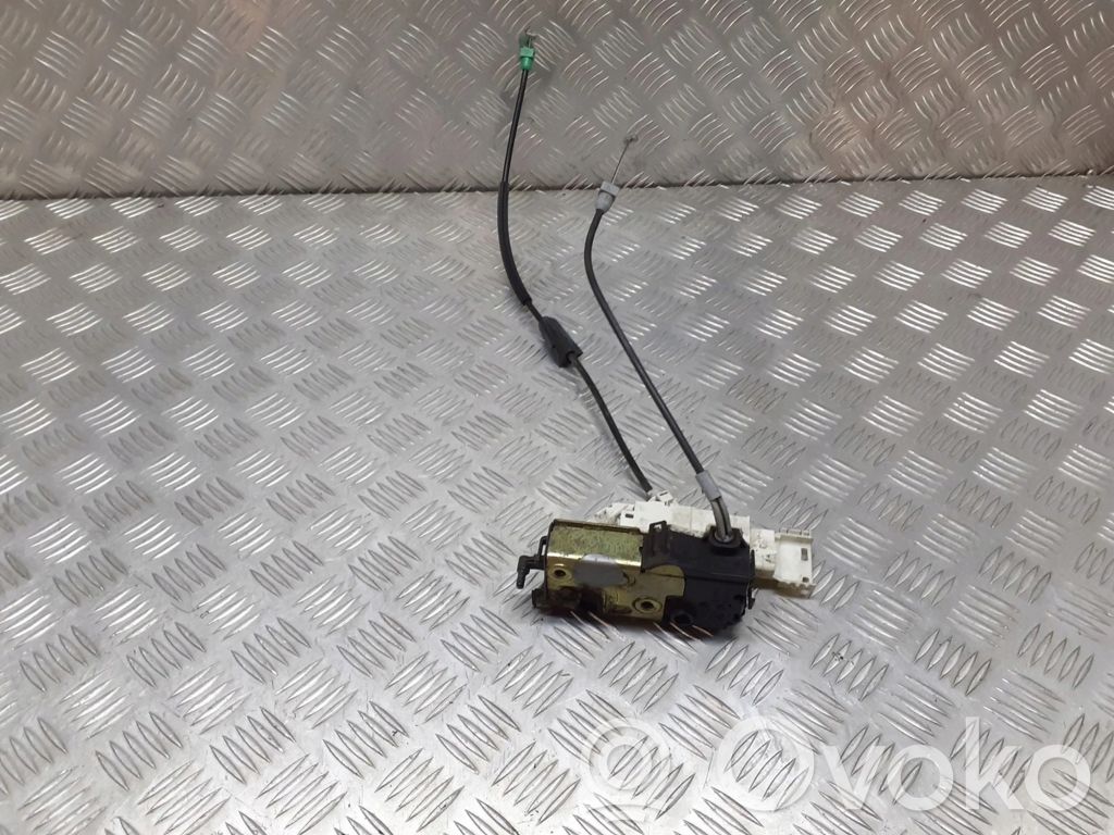 Citroen C4 I Priekšpusē slēdzene 