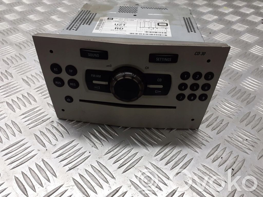 Opel Corsa D Radio / CD-Player / DVD-Player / Navigation 