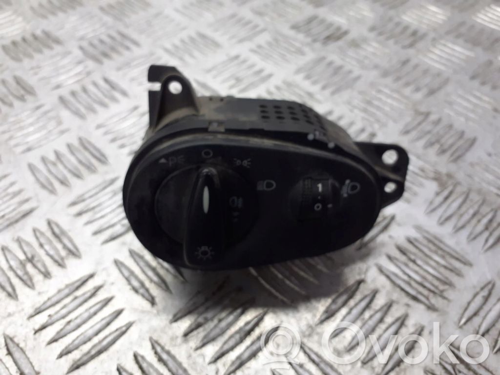 Ford Focus Light switch 