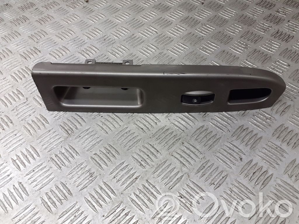 KIA Carens I Interruptor de la ventanilla de ventilación 