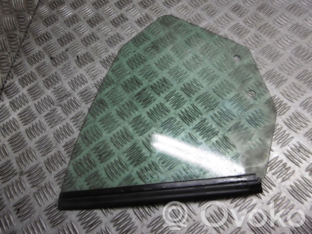 Geam lateral spate