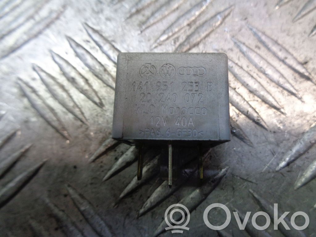 Otros relés   141951253B