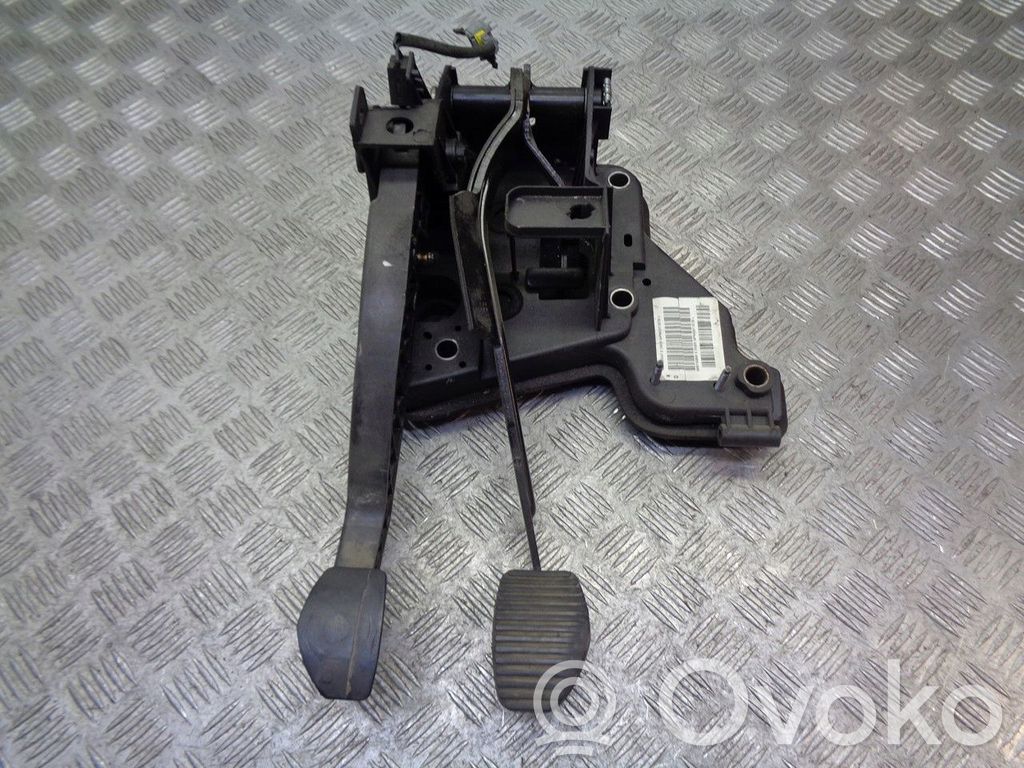 Peugeot 407 Assemblage pédale 