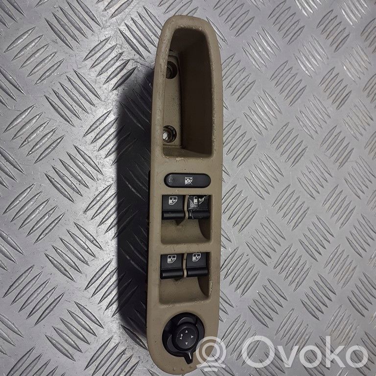 Alfa Romeo 159 Front door window switch trim 