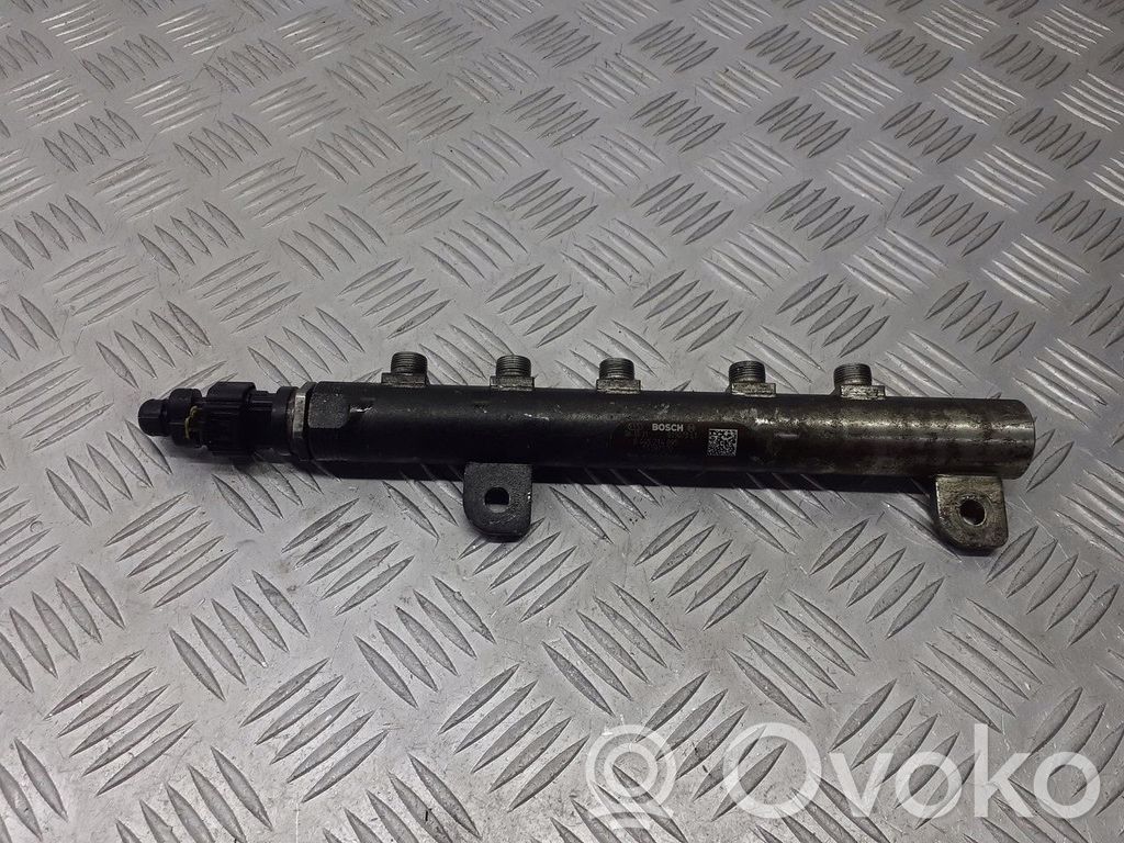Opel Astra H Tuyau de conduite principale de carburant