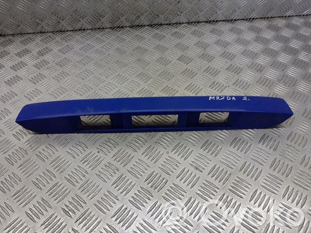 Mazda 2 Becquet de lunette arrière 