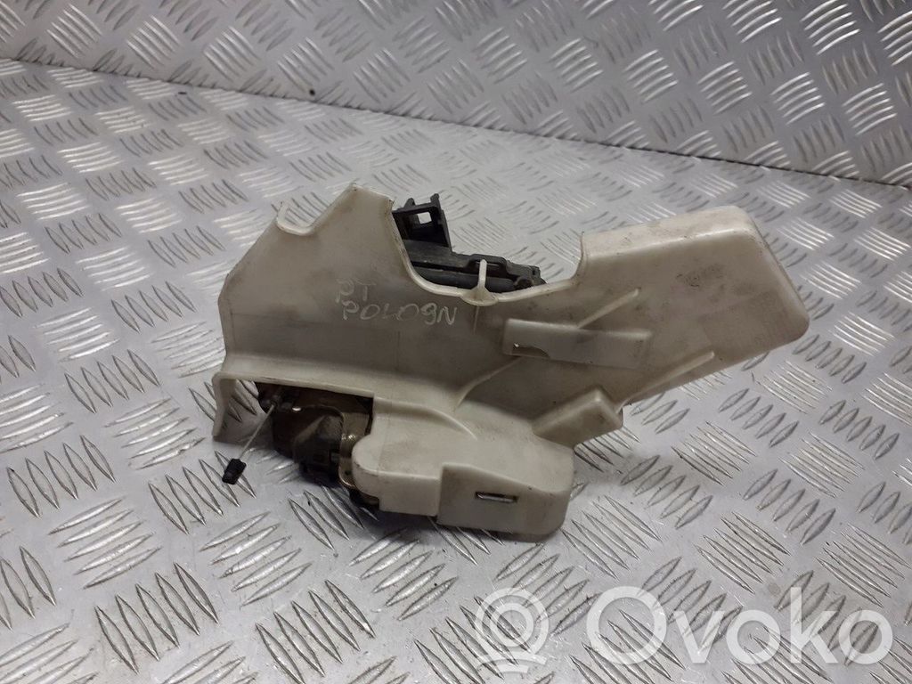 Volkswagen Polo IV 9N3 Serratura portiera posteriore