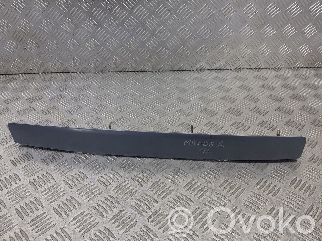 Mazda 2 Becquet de lunette arrière 
