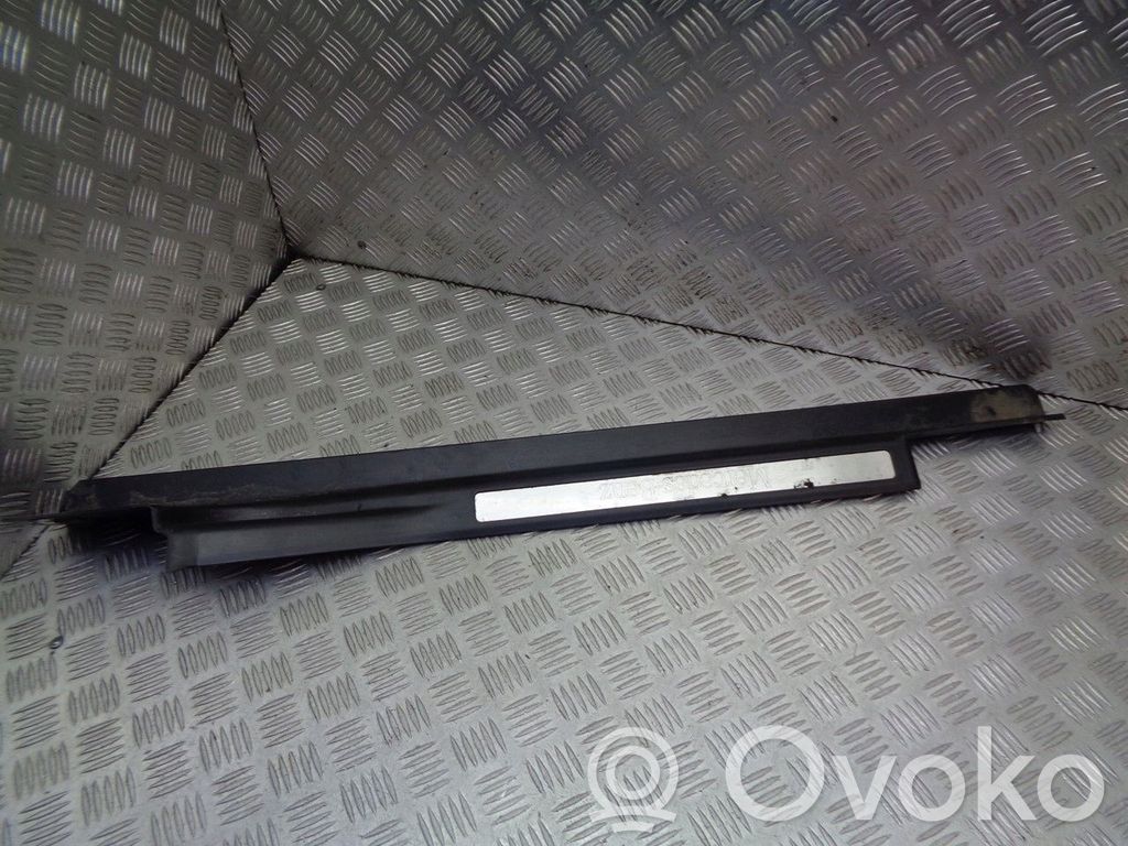 Mercedes-Benz Vito Viano W638 Prag față (piesă caroserie) 