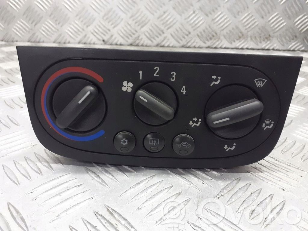 Interruptor de control del ventilador interior   47612166