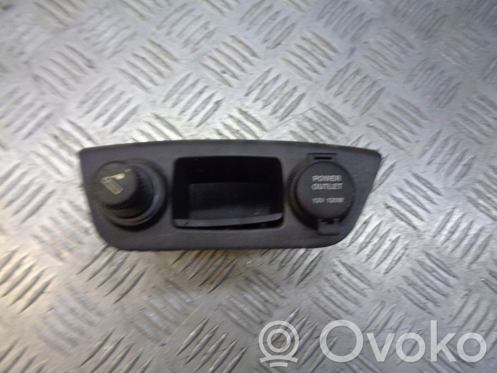 Enchufe de 12V (delantero)