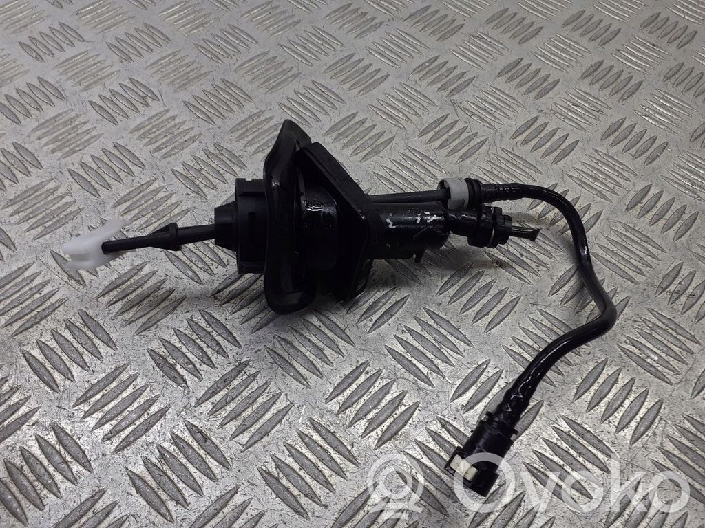 Ford Focus Cilindro secondario del cuscinetto di rilascio della frizione