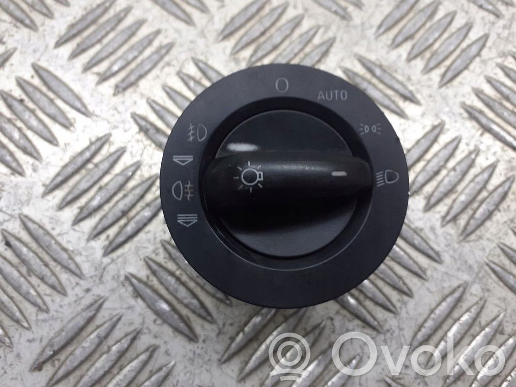 Lichtschalter   4F1941531D