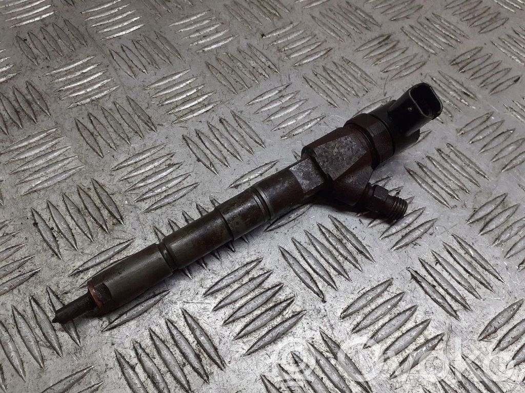 Set injectoare combustibil   0445110213